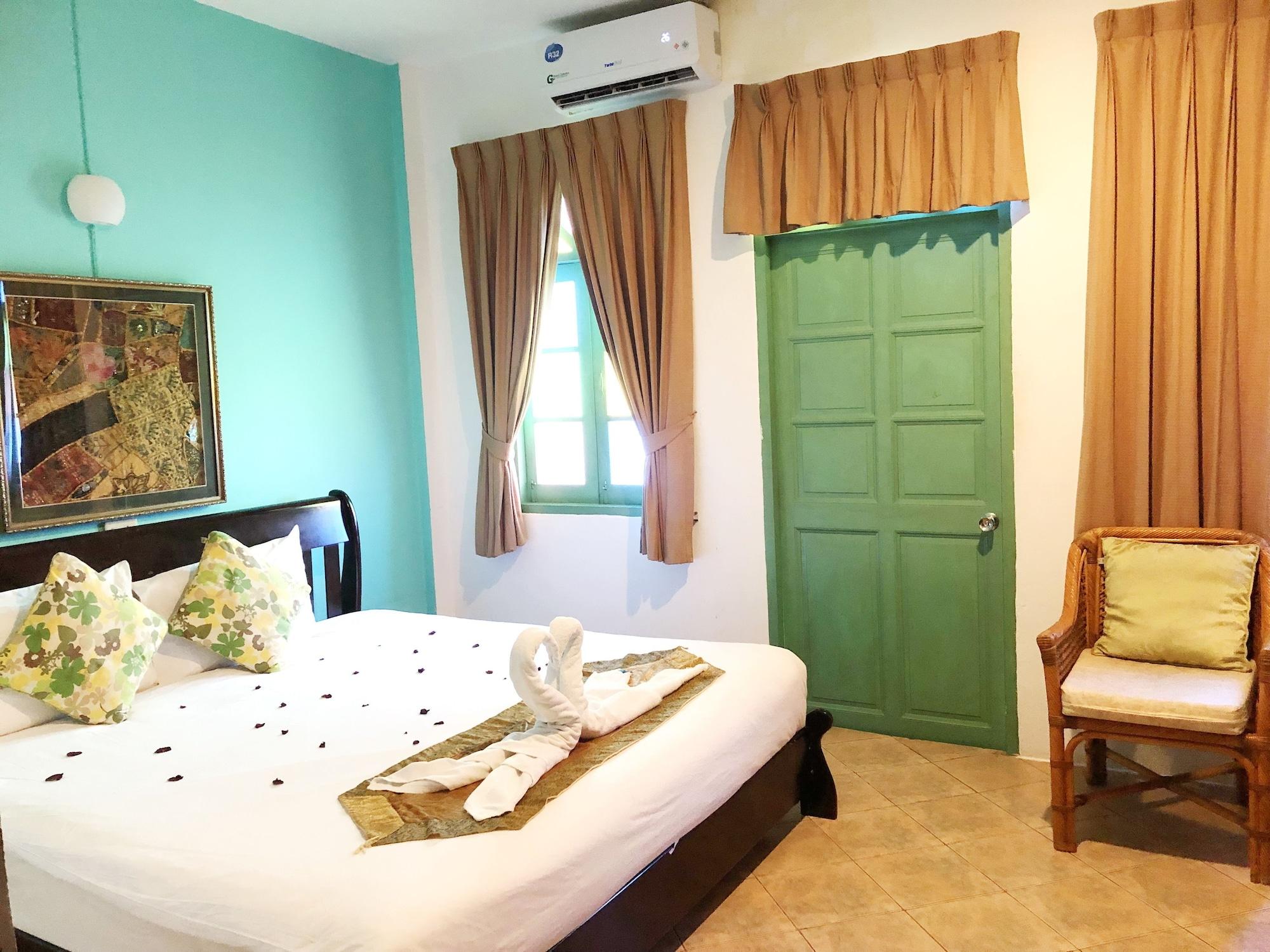 โกลด์ซี บีช Hotel Patong ภายนอก รูปภาพ