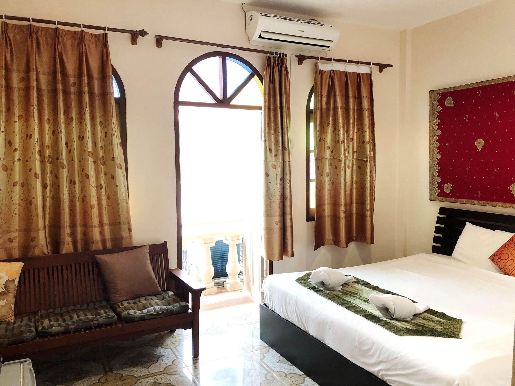 โกลด์ซี บีช Hotel Patong ภายนอก รูปภาพ
