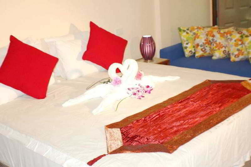 โกลด์ซี บีช Hotel Patong ภายนอก รูปภาพ