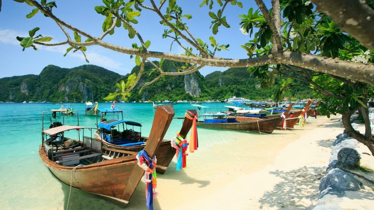 โกลด์ซี บีช Hotel Patong ภายนอก รูปภาพ